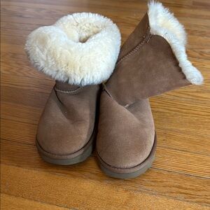 Plush Tan Shearling Boots